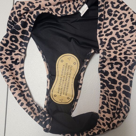 2 Piece Leopard Print & Red Bikini sz Lg NWOT Sports Bra Fit - Picture 3 of 6